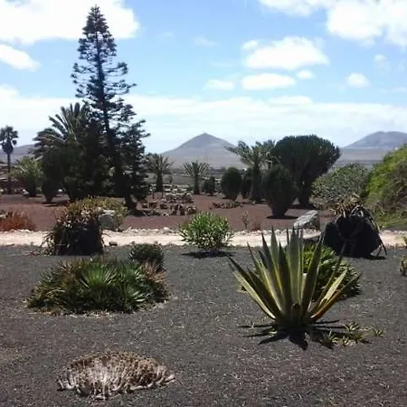 Villa Teguise Sleeps 2 Wifi