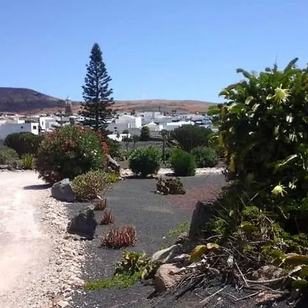 Villa Teguise Sleeps 2 Wifi Teguise (Lanzarote)