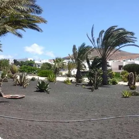 Villa Teguise Sleeps 2 Wifi *